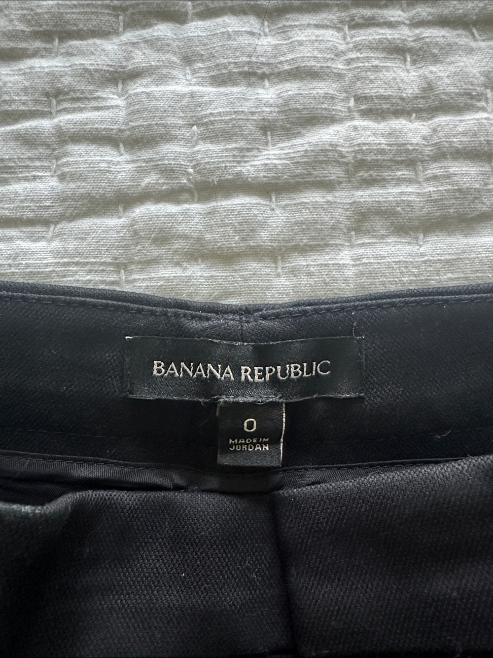 Banana Republic Black Women's Dress Shorts - Picture 2 of 7